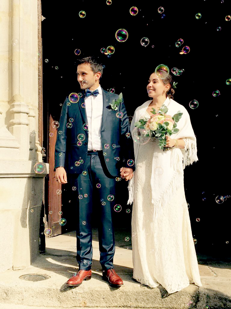Mariage à l'église en robe de mariée sirène longue en dentelle équitable - Boutique de créatrice de robe de mariée à paris - Myphilosophy - Mariée de Montmartre