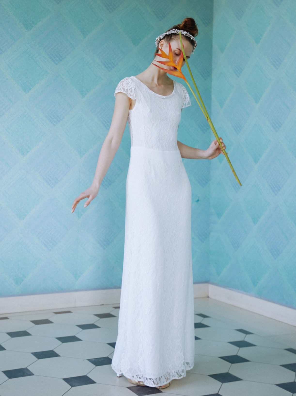 LOUISE - Robe de mariée sirène avec dos-nu en dentelle - Créatrice de robes de mariée sur-mesure éthique et bio sur Paris - Myphilosophy